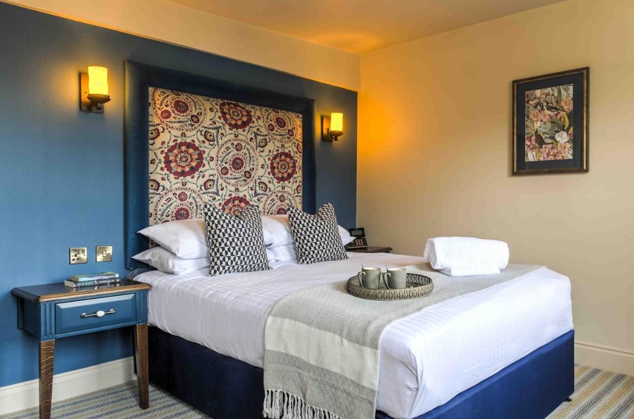 เดอะ จอร์จ โฮเต็ล Hotel โคล์เชสเตอร์ ภายนอก รูปภาพ