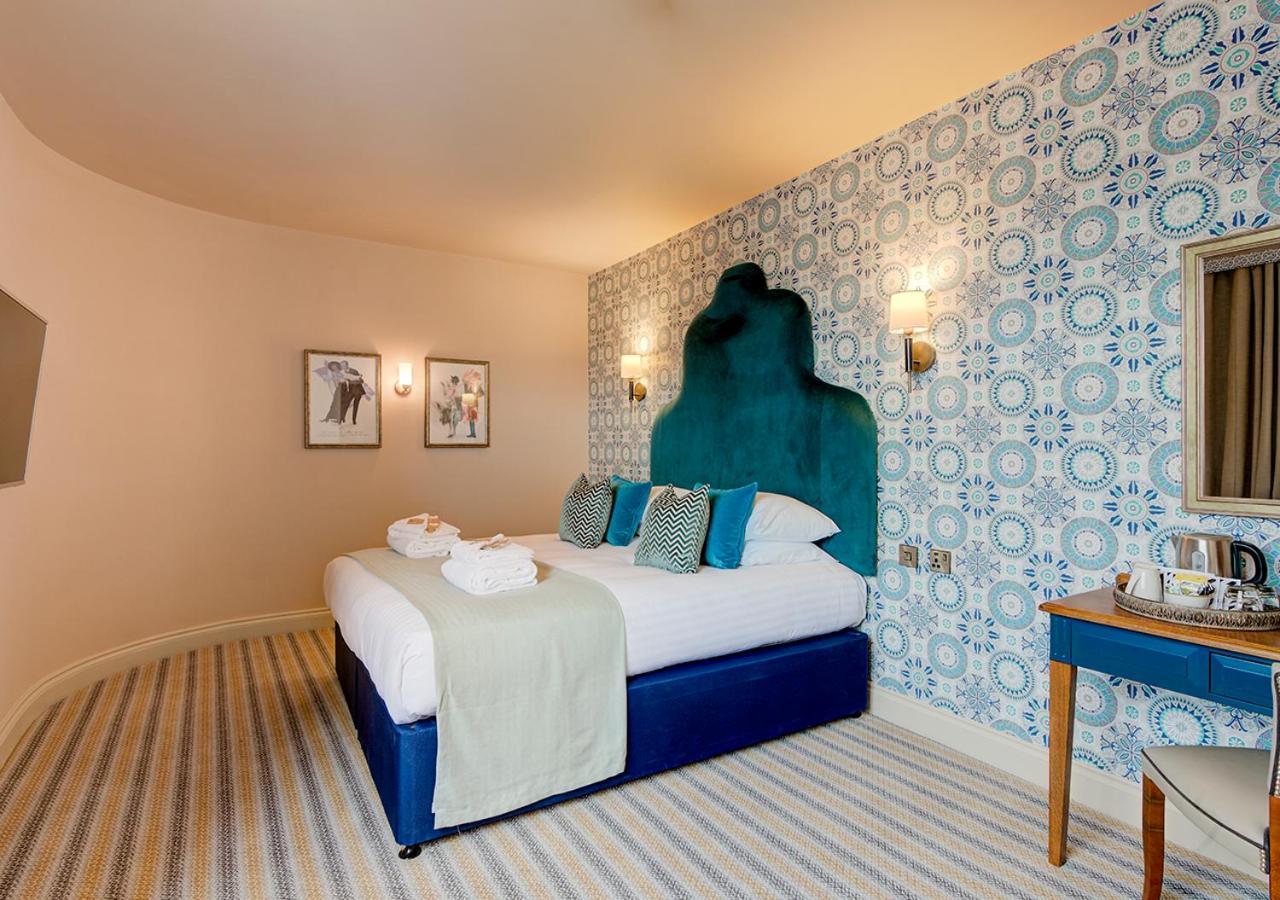 เดอะ จอร์จ โฮเต็ล Hotel โคล์เชสเตอร์ ภายนอก รูปภาพ