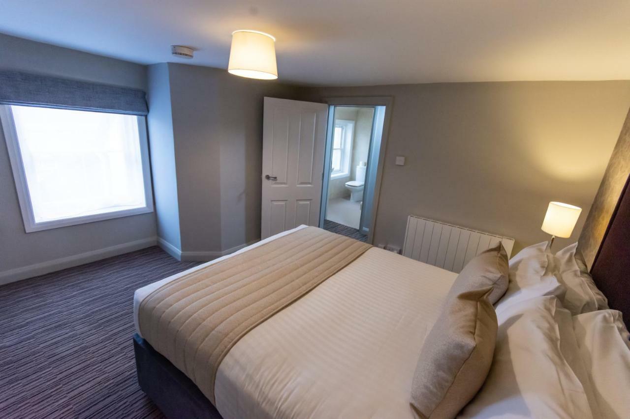 เดอะ จอร์จ โฮเต็ล Hotel โคล์เชสเตอร์ ภายนอก รูปภาพ