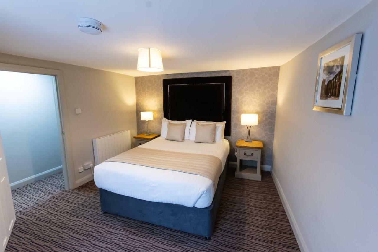 เดอะ จอร์จ โฮเต็ล Hotel โคล์เชสเตอร์ ภายนอก รูปภาพ