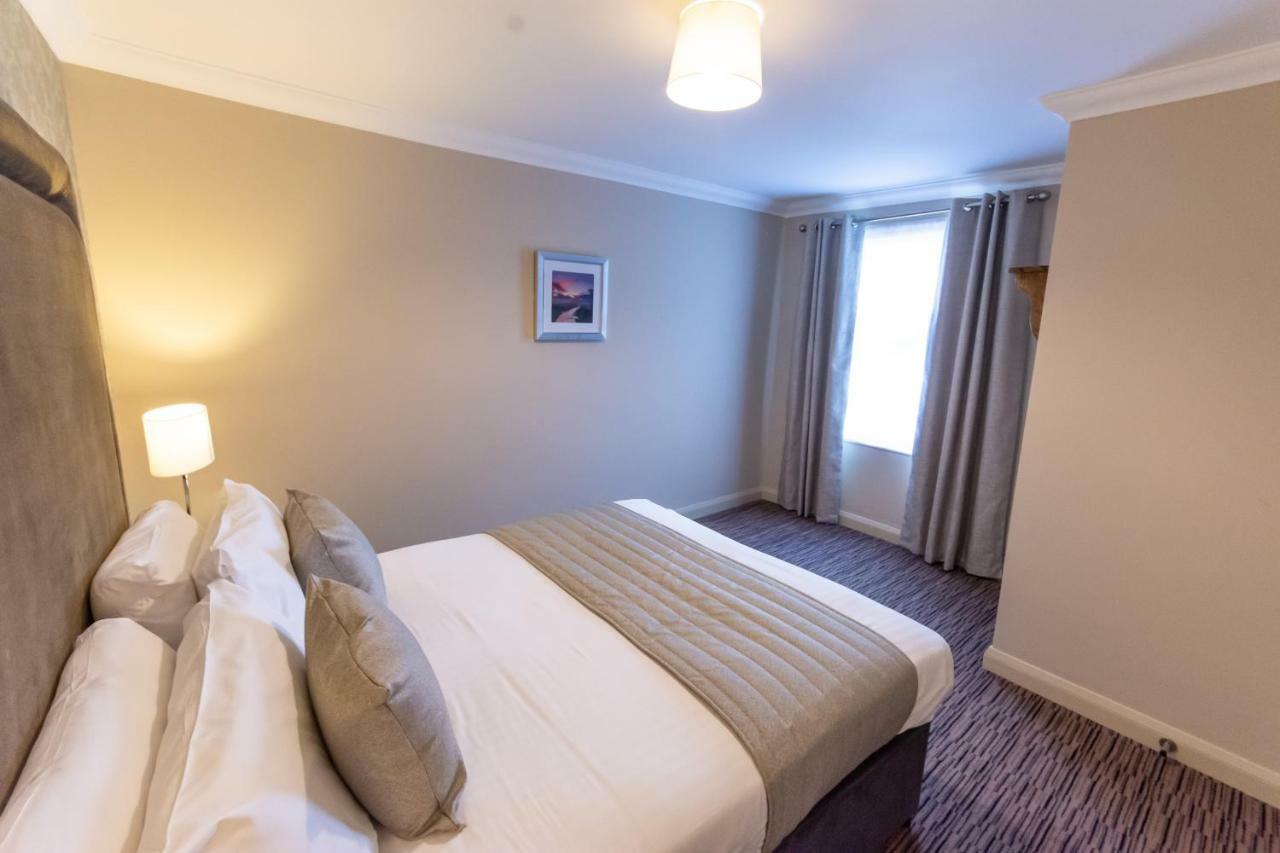 เดอะ จอร์จ โฮเต็ล Hotel โคล์เชสเตอร์ ภายนอก รูปภาพ